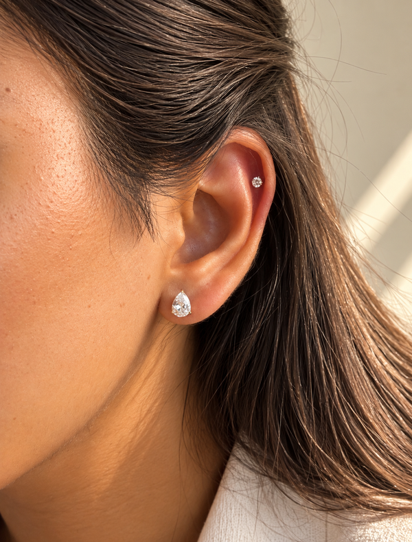 Pear Solitaire Stud