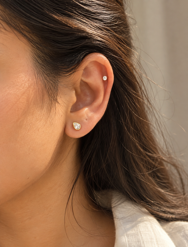 Teardrop Bezel Stud