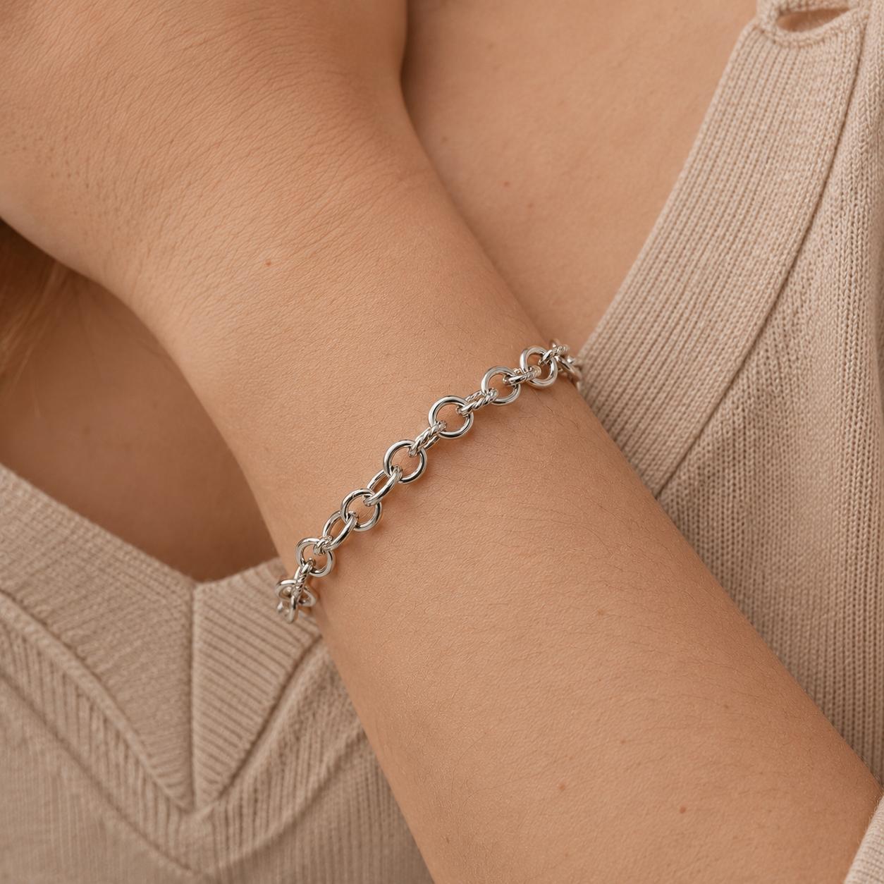Ridge Bangle Bracelet