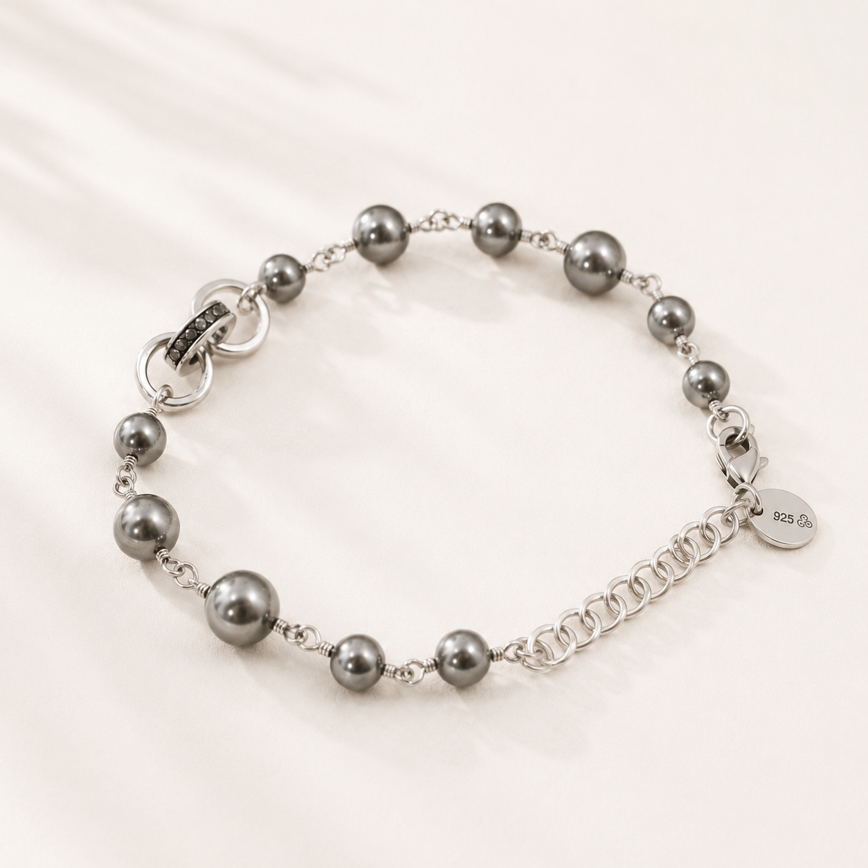Pearl & Onyx Bracelet