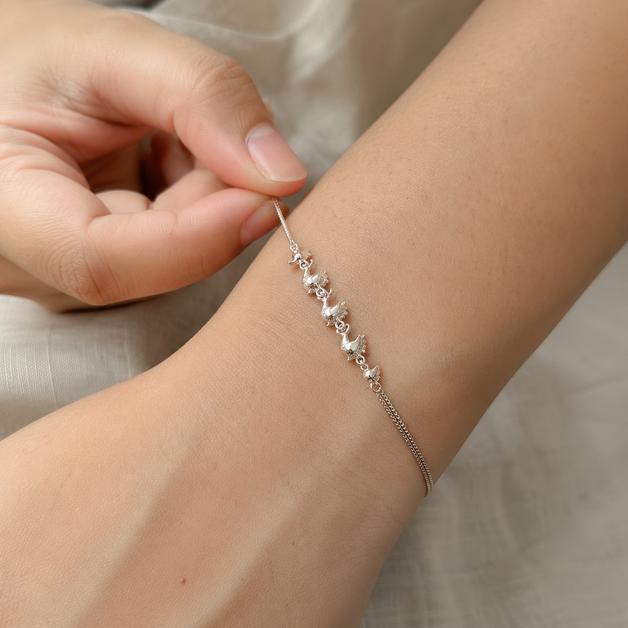Arch Chain Bracelet