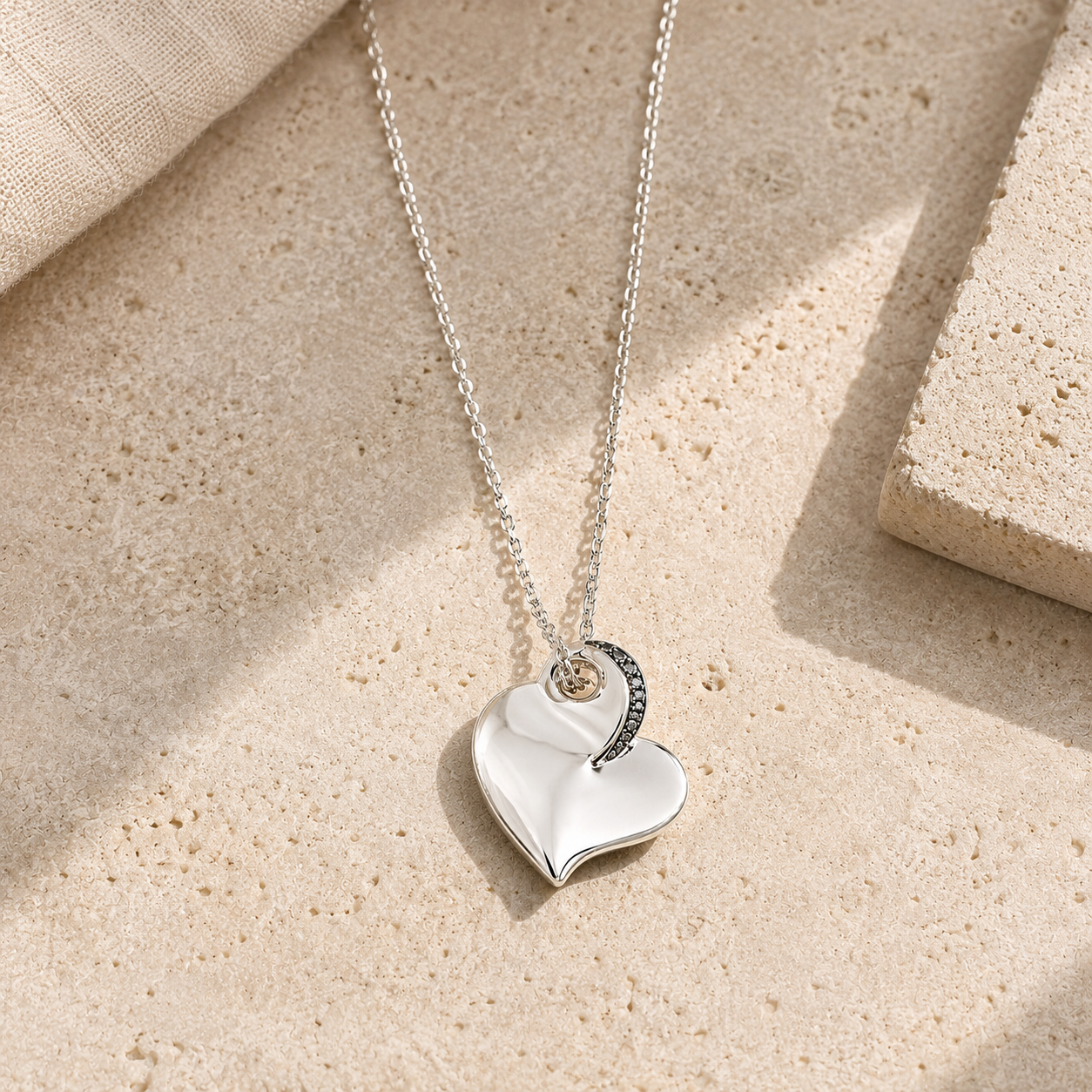 Noir Scatter Necklace