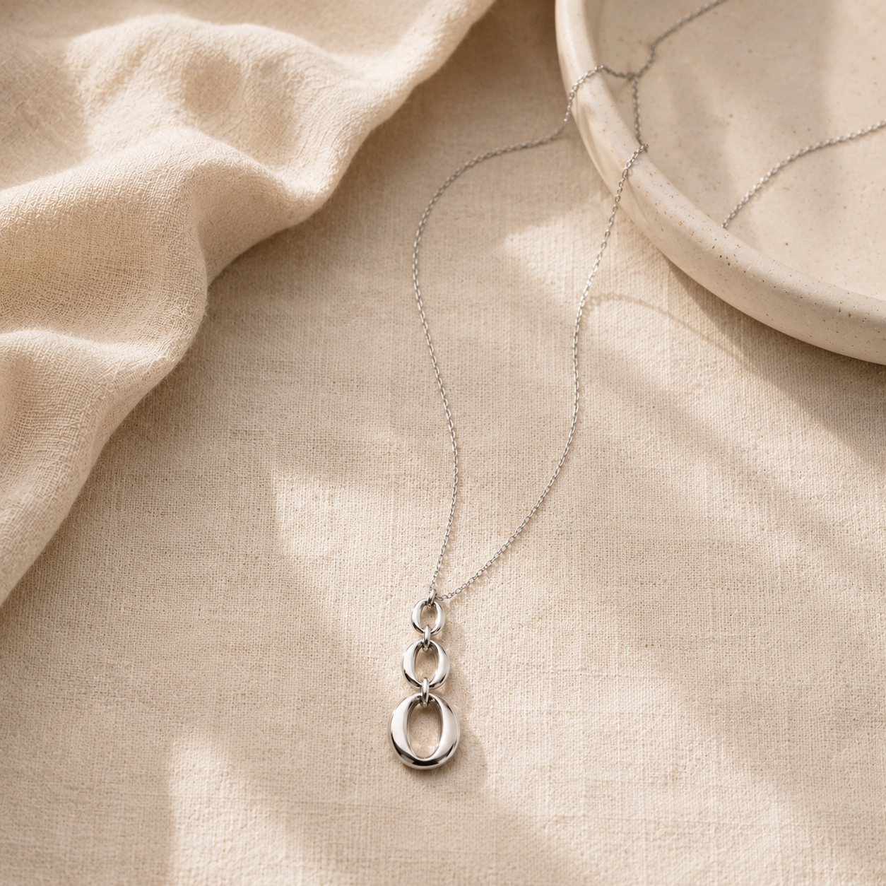 Linear Flow Necklace