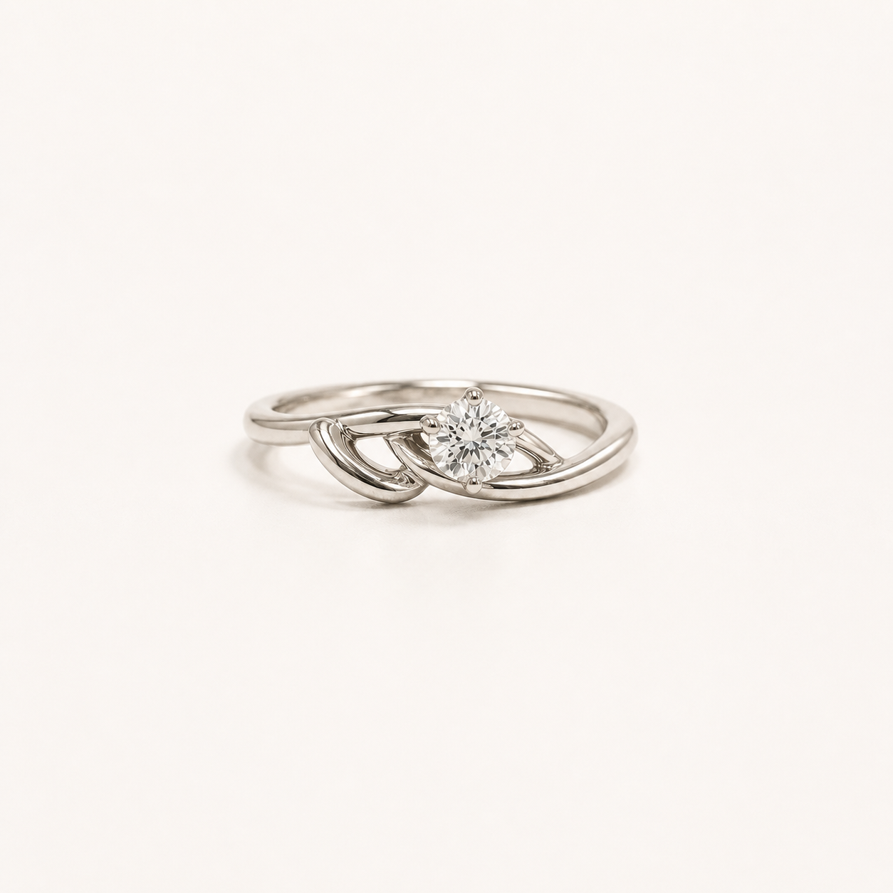 Eterna Twist Solitaire Ring