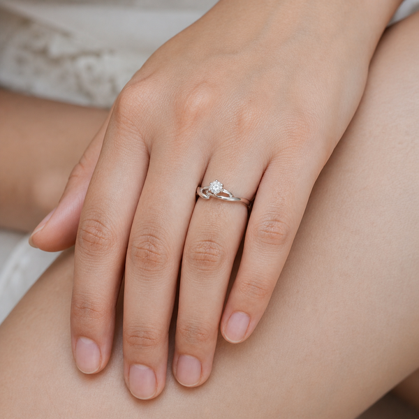 Eterna Twist Solitaire Ring