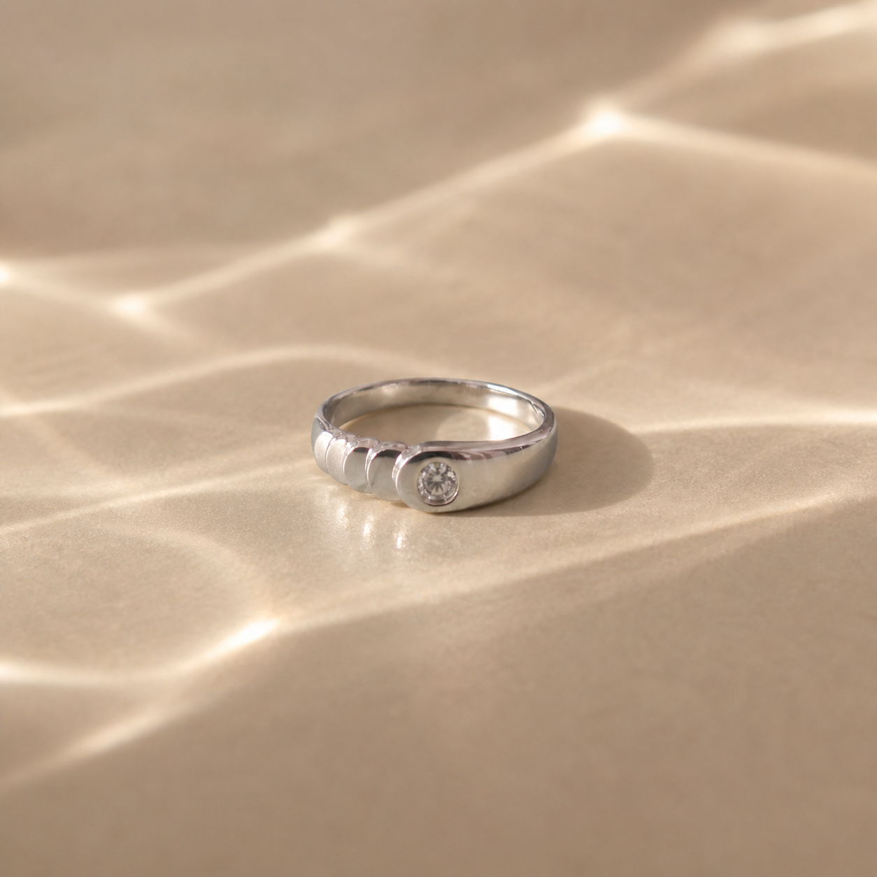 Luna Orbit Ring
