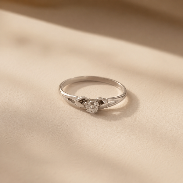 Eterna Knot Solitaire Ring