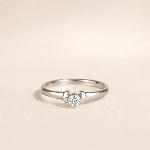 Eterna Solitaire Ring