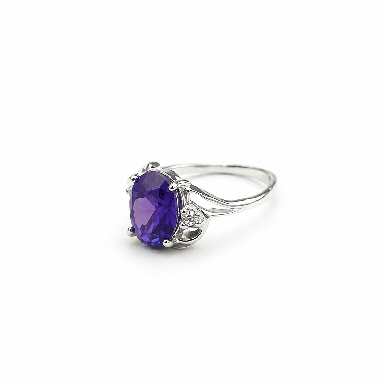 Classic Round Amethyst Solitaire Ring