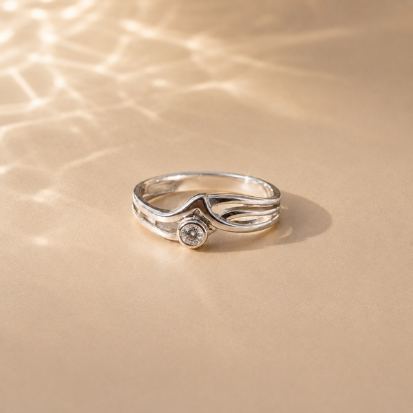 Minimal Bezel Solitaire Wave Ring