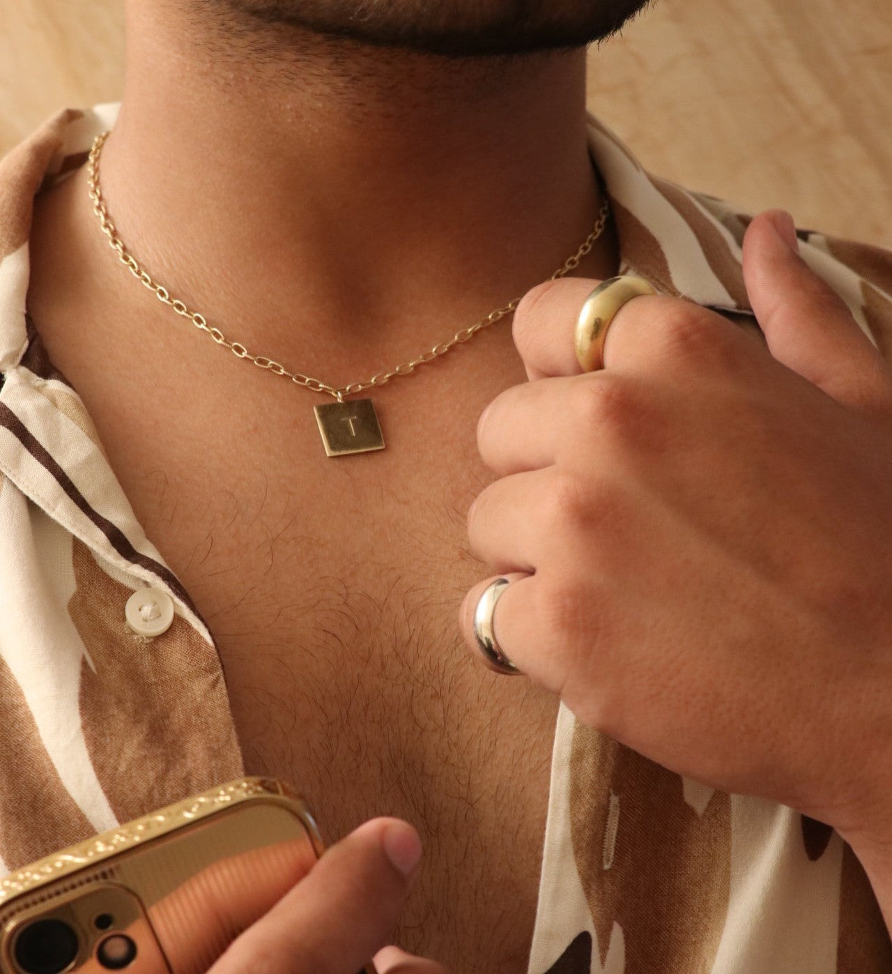 Malaika Arora In Engraved Square Bar Necklace