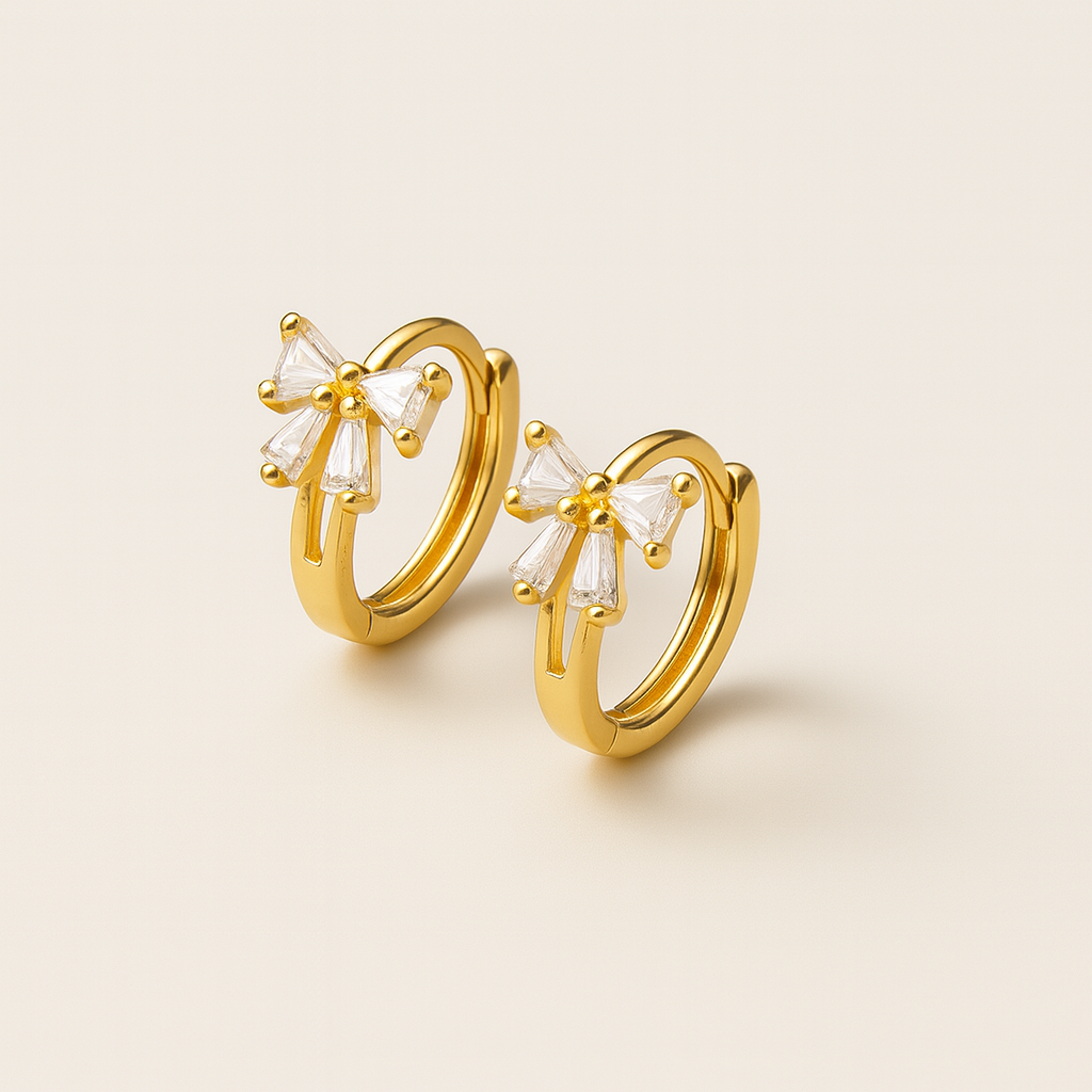 Queen Diamond Line Huggie