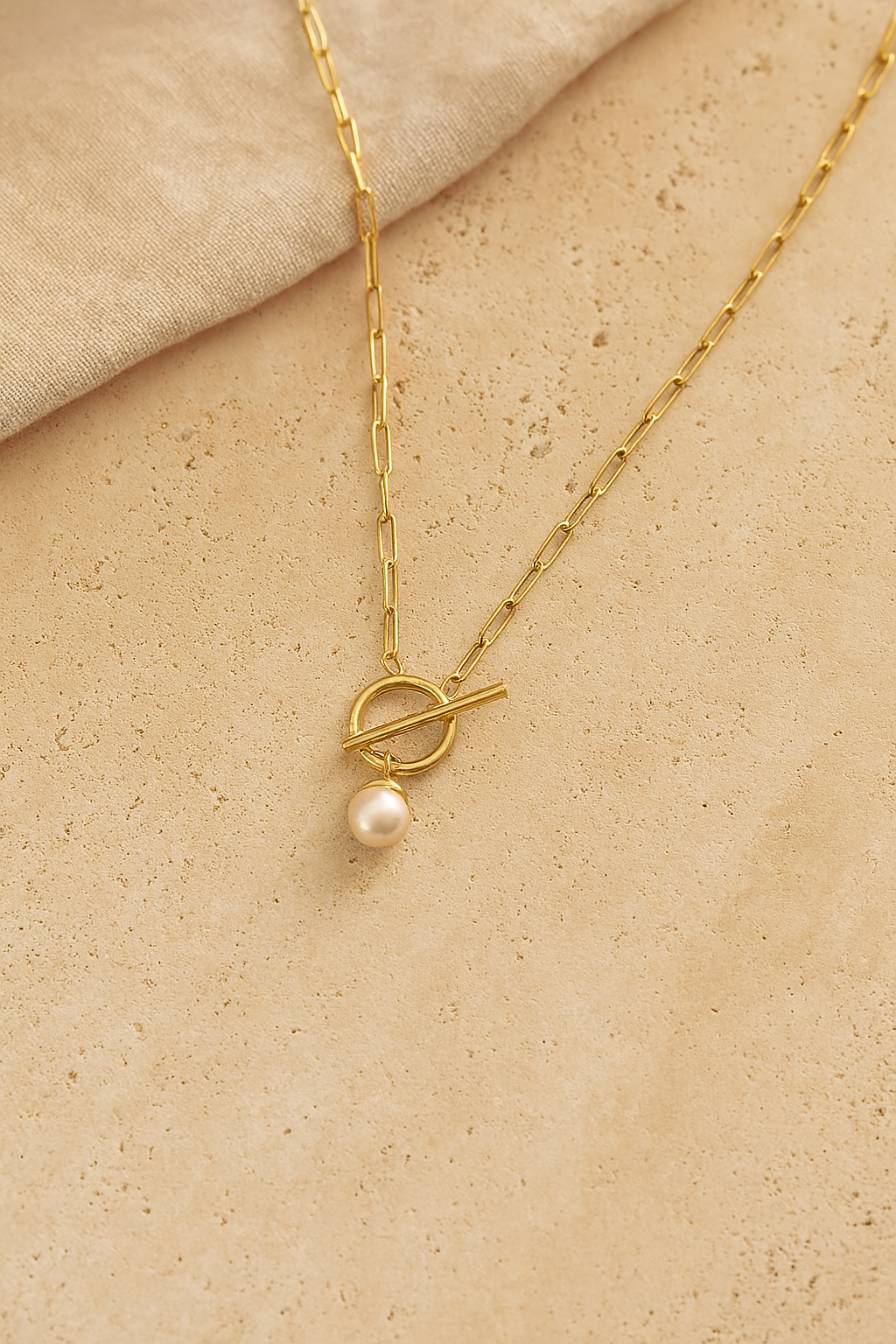 Open Lock Pearl Necklace