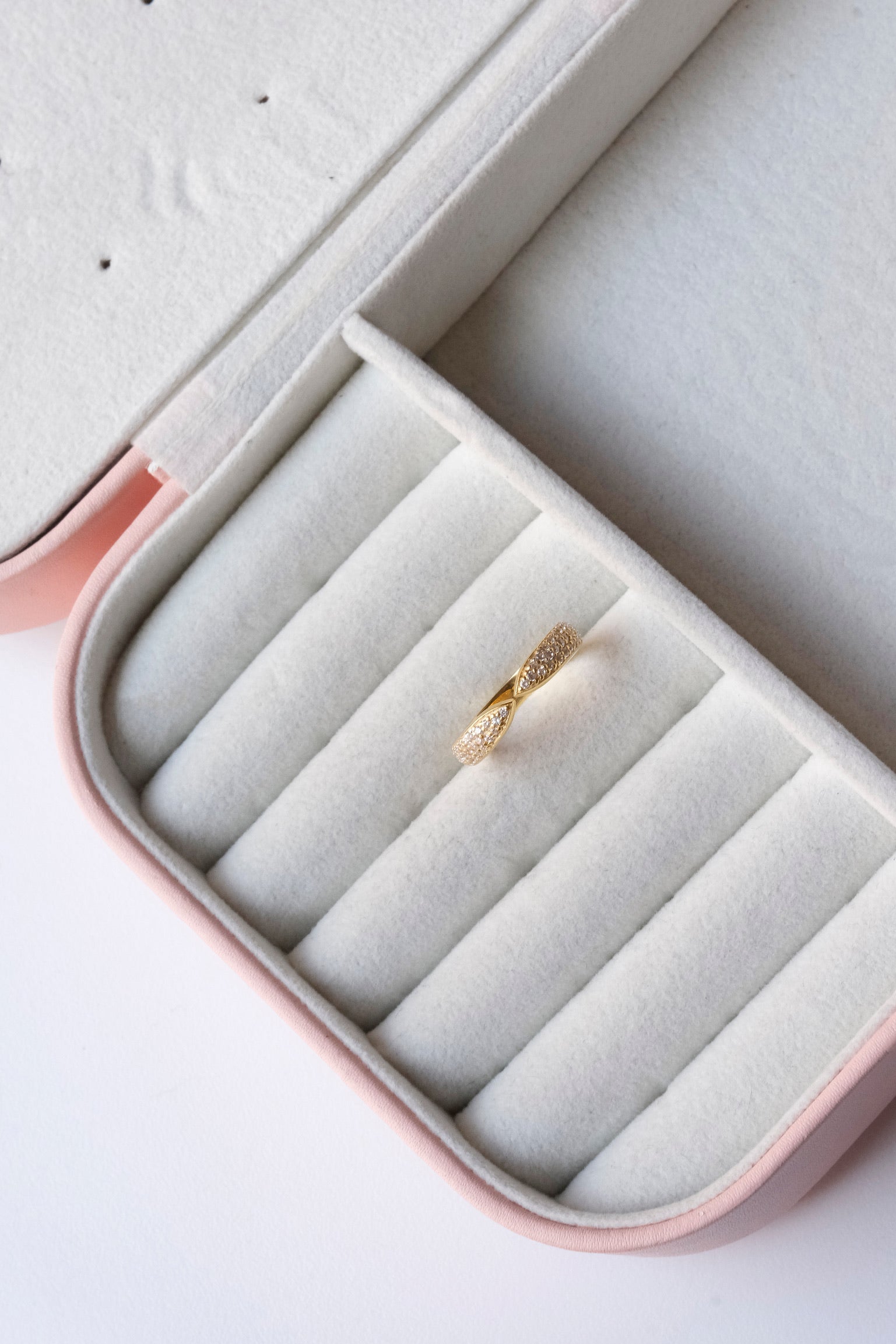 Claw Ring