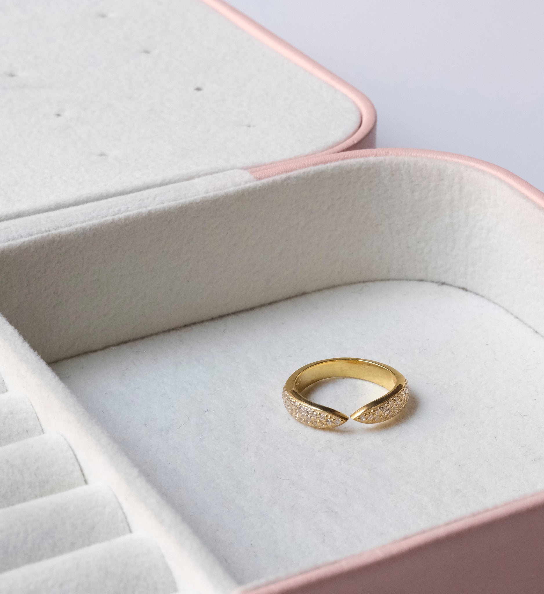 Claw Ring
