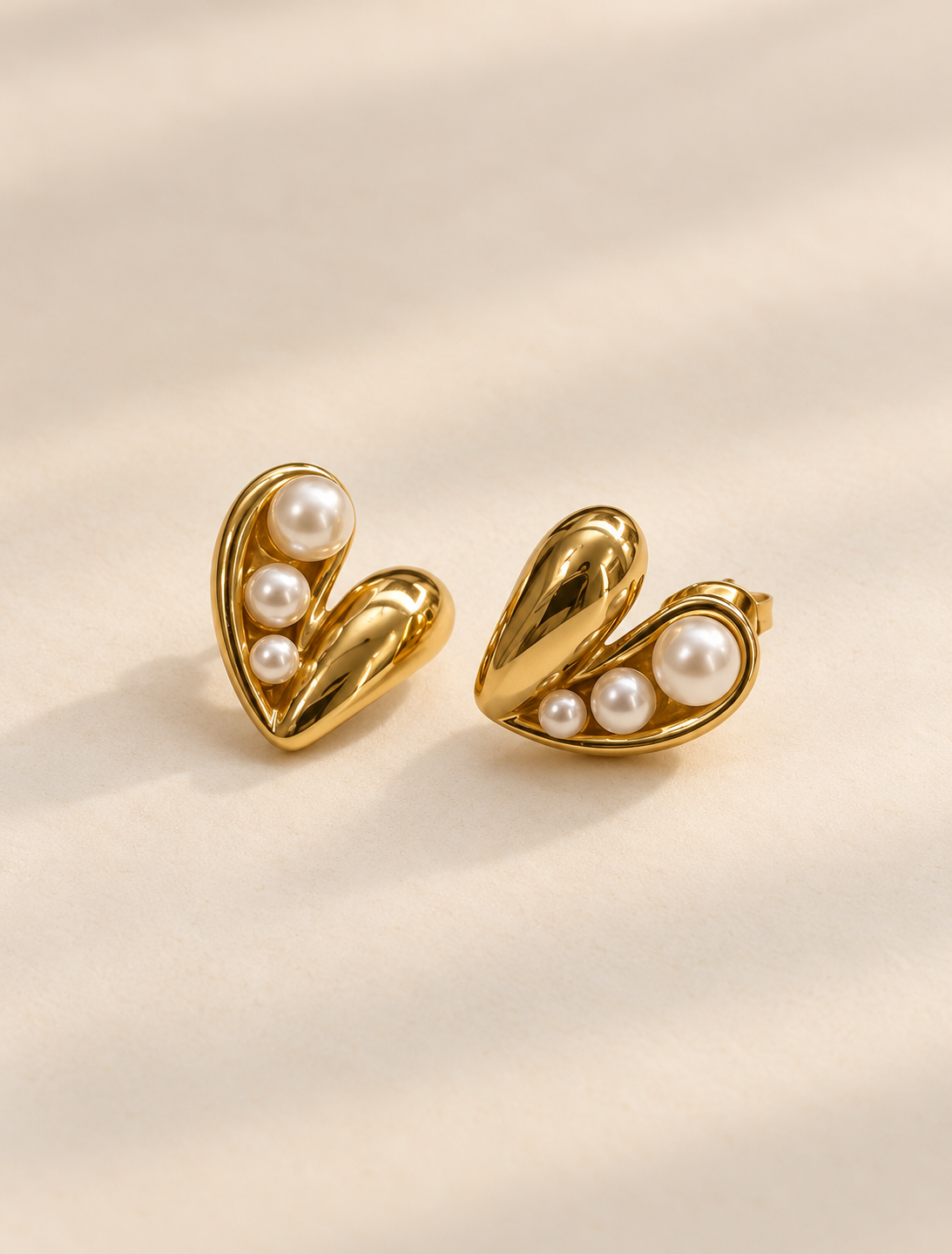 Pearl Heart Earring