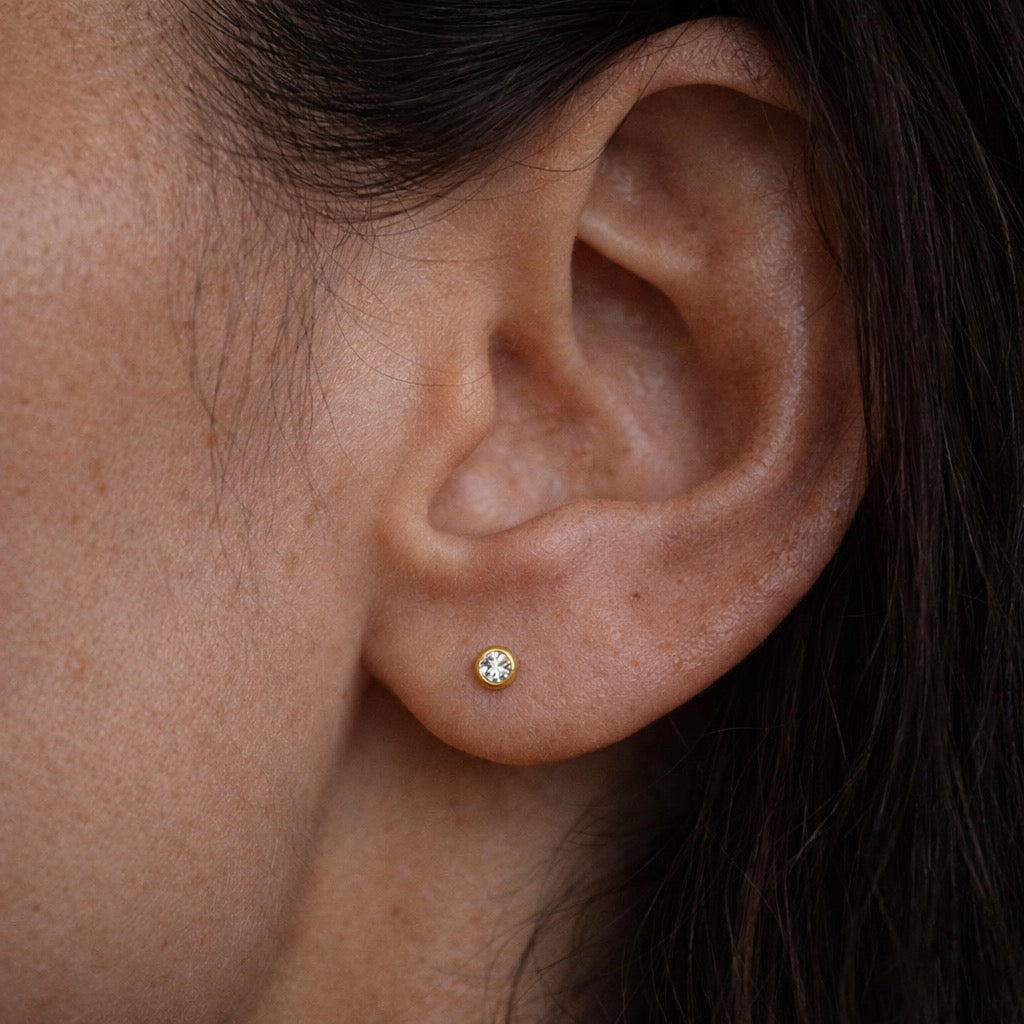 Round Diamond Studs