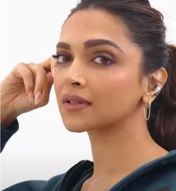 Chained Small Huggie-Chains and Threaders-Anushka Jain Jewellery