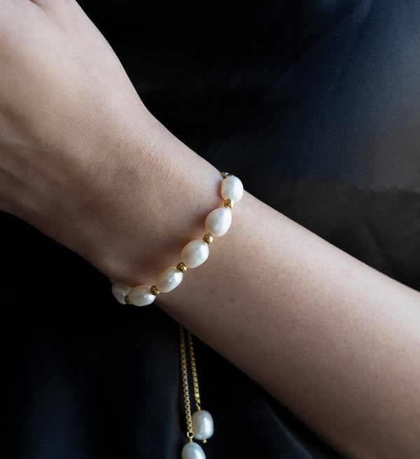 Cove Pearl Bracelet-Bracelets-Anushka Jain Jewellery