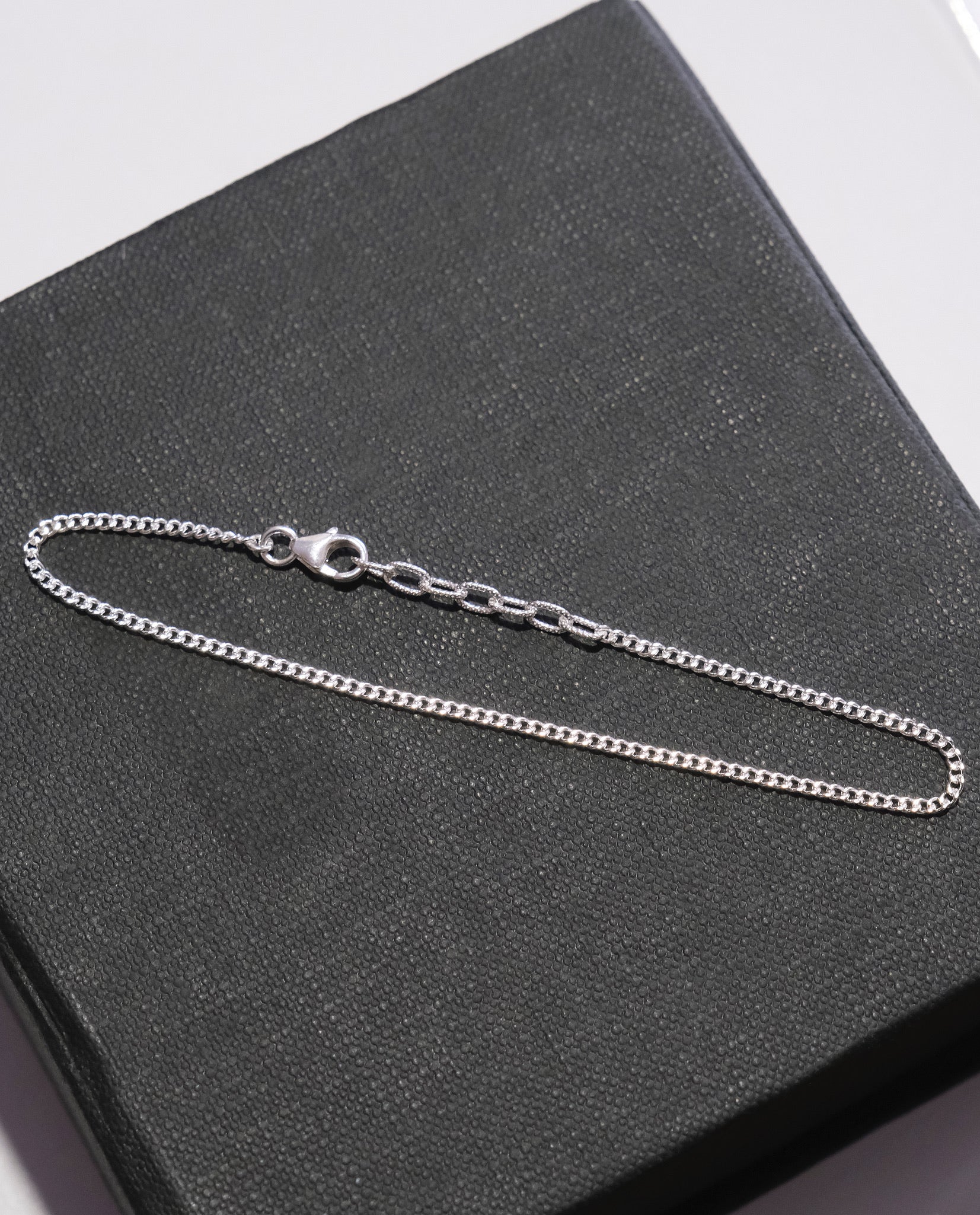 Curb Bracelet-Bracelets-Anushka Jain Jewellery