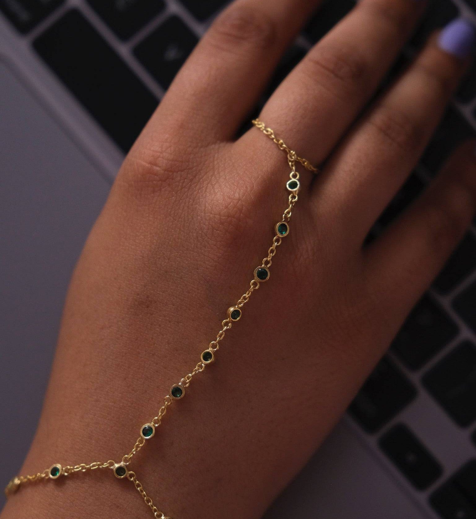 Emerald Hathfool-Bracelets-Anushka Jain Jewellery