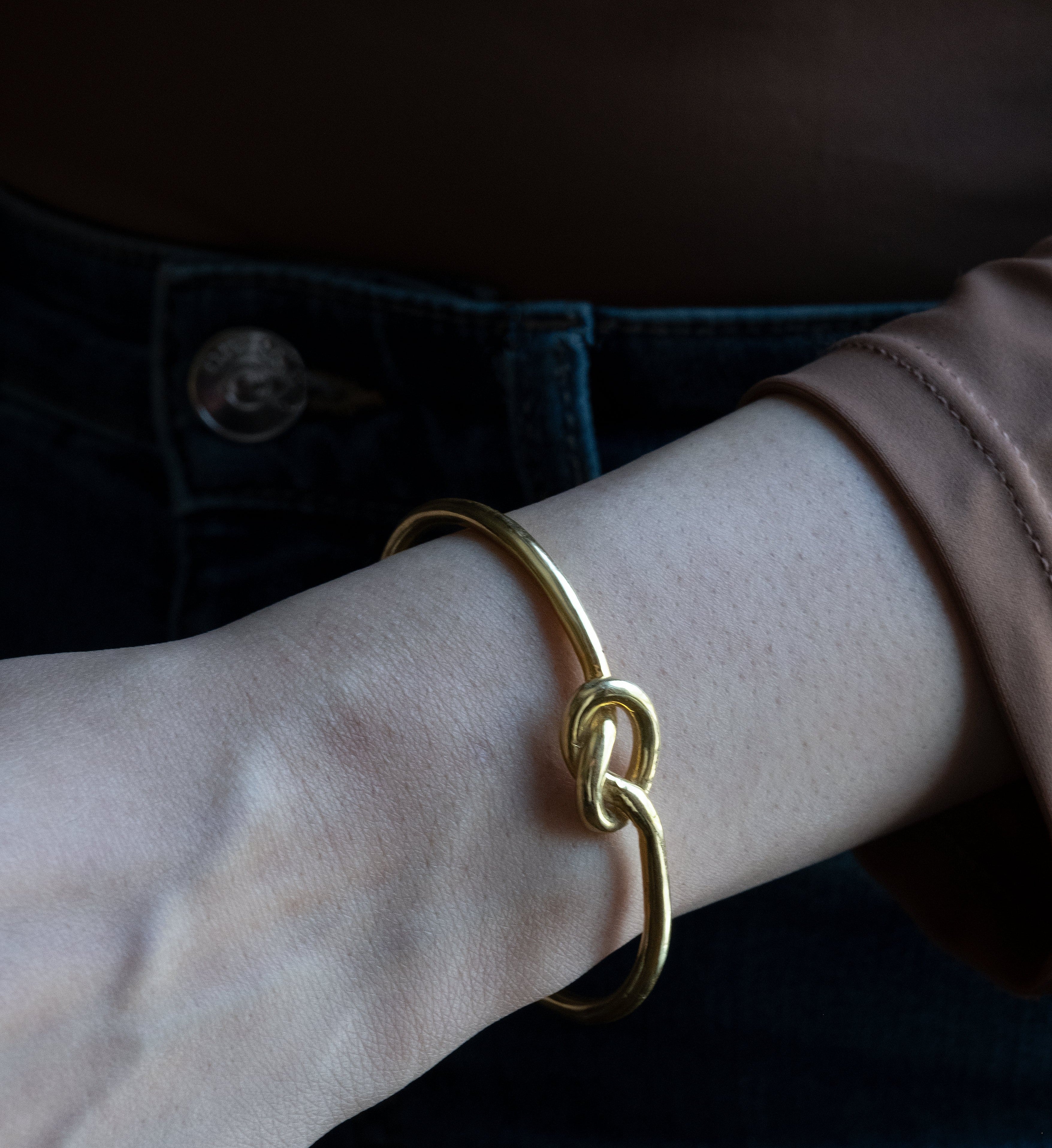 Knot Cuff-Bracelets-Anushka Jain Jewellery