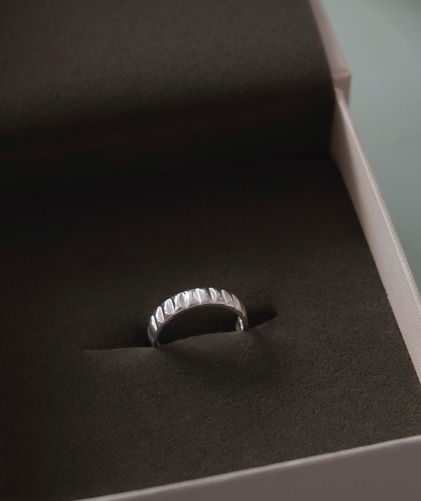 Kouture Mound Ring-Rings-Anushka Jain Jewellery