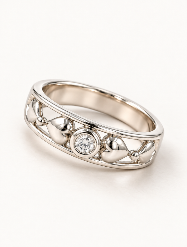 Luna Heart Band Ring