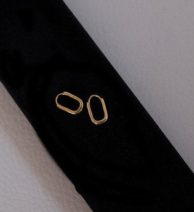 Oval Huggie Earring-Huggie-Anushka Jain Jewellery