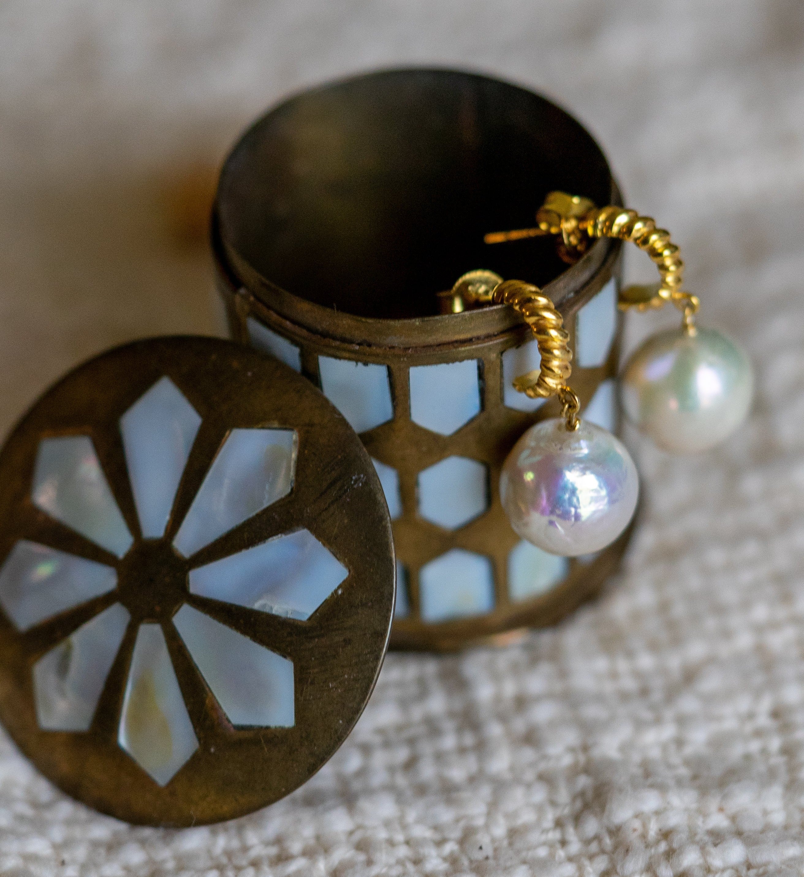 Perle Huggie Hoops-Huggie-Anushka Jain Jewellery