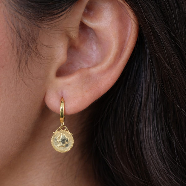 Queen Huggies-Huggie-Anushka Jain Jewellery