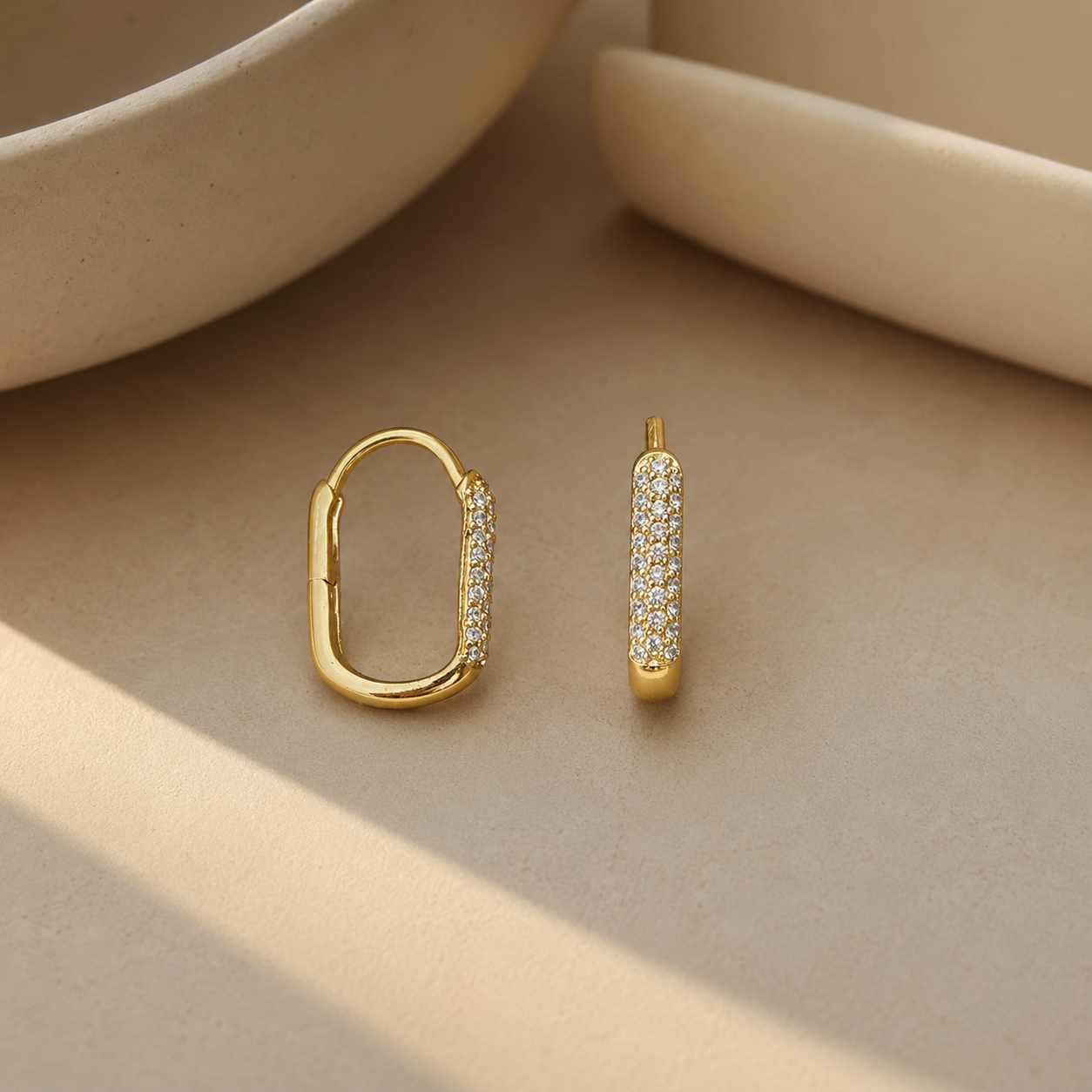 Diamond Oval Huggies