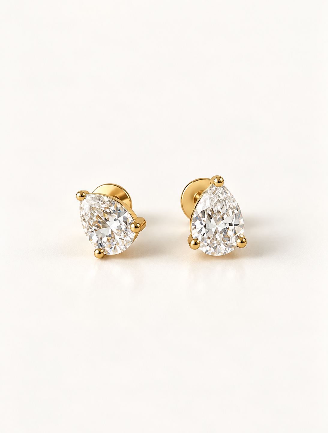 Pear Solitaire Stud
