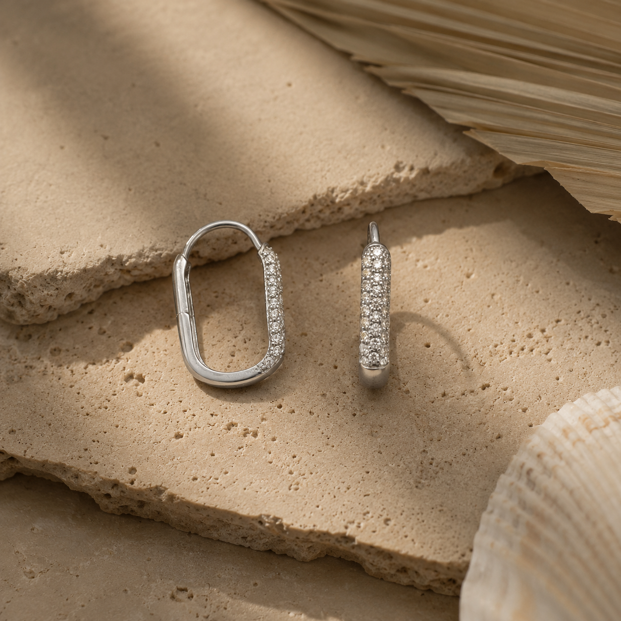 Diamond Oval Huggies