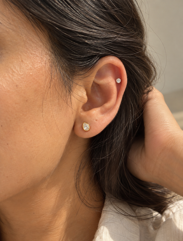 Teardrop Bezel Stud