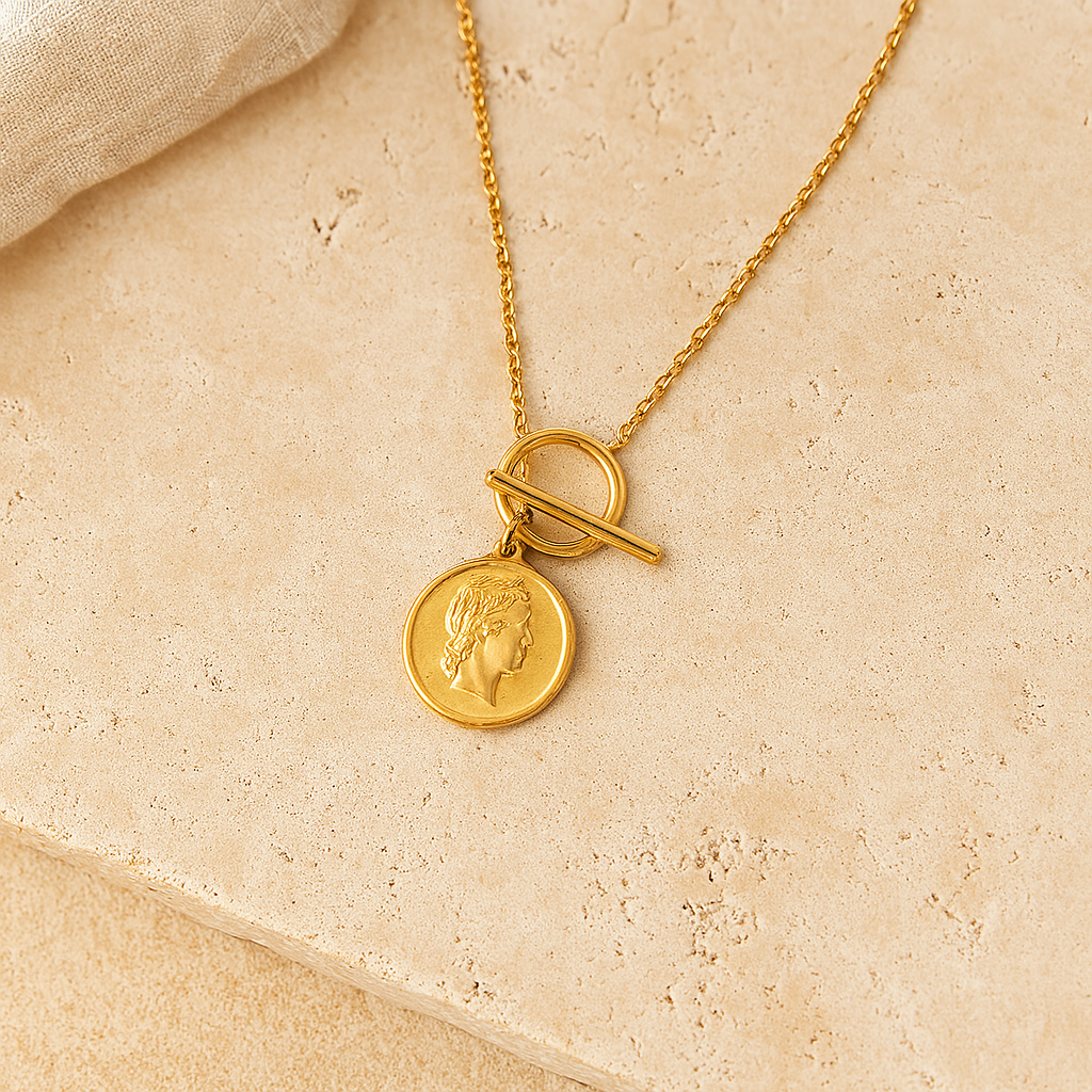 Queen T Bar Necklace
