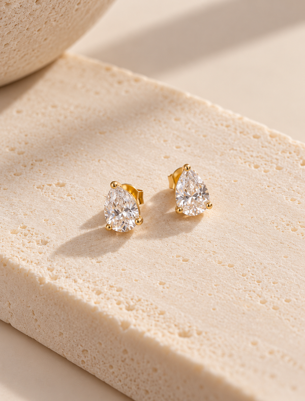 Pear Solitaire Stud