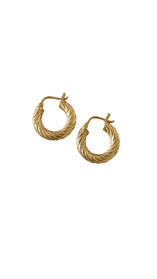 Gold earrings upto deals 15000
