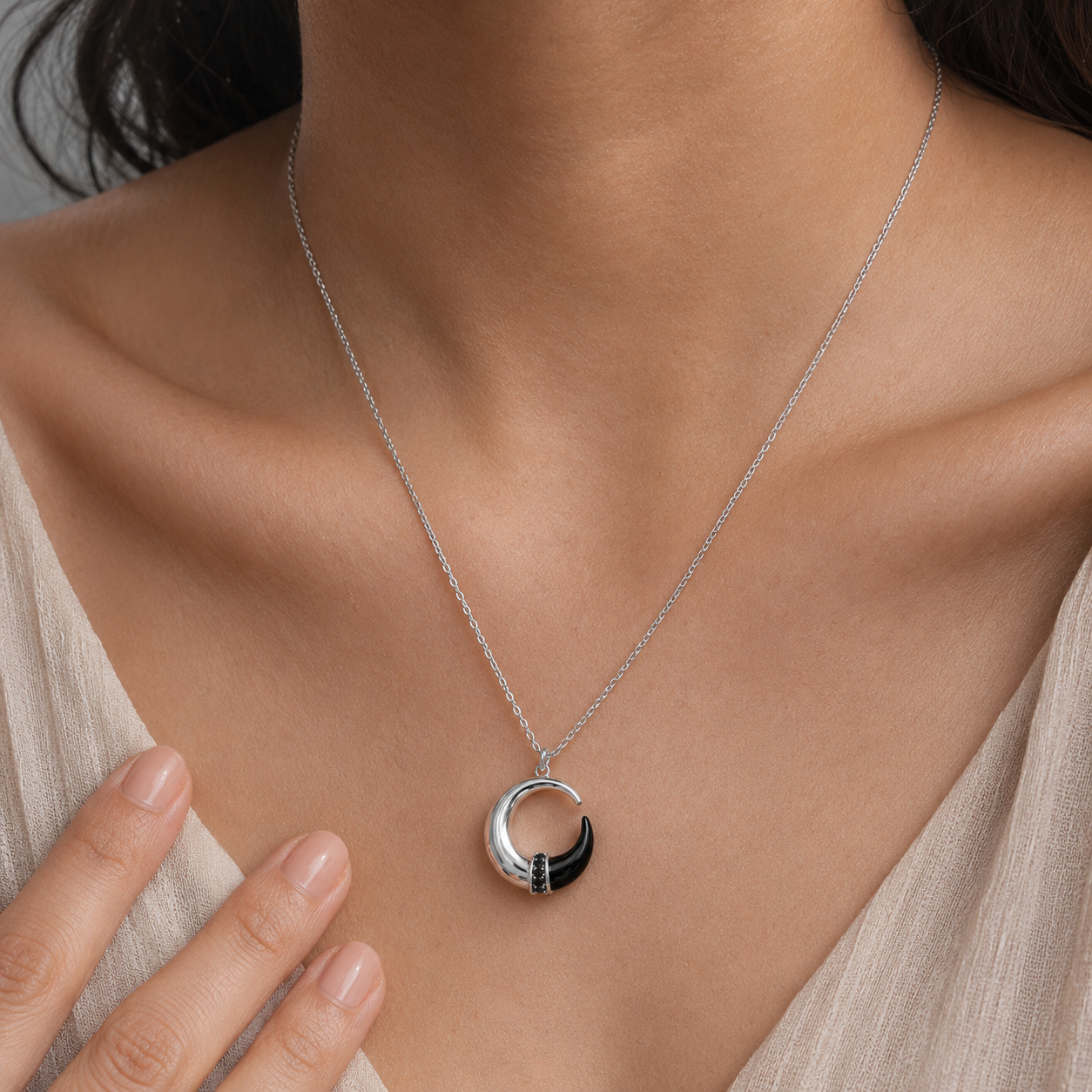 Horn & Onyx Necklace