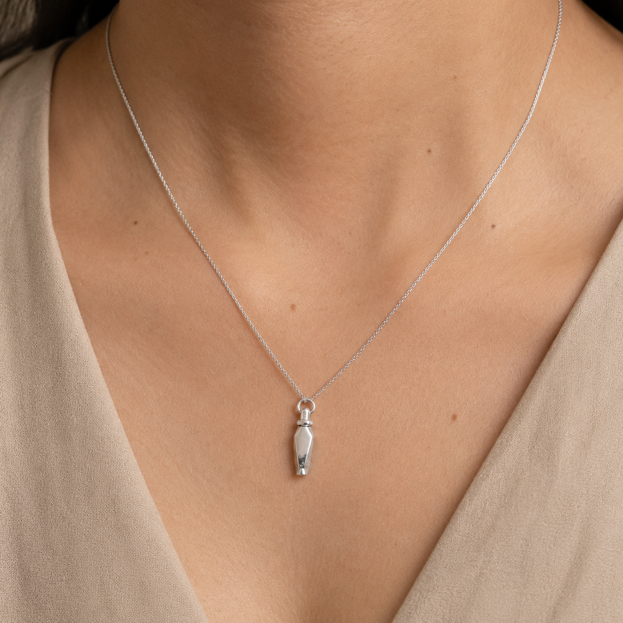 Column Drop Necklace