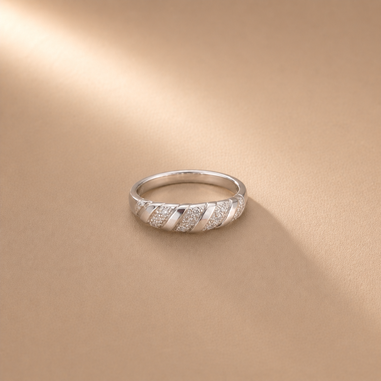 Twila Twist Band