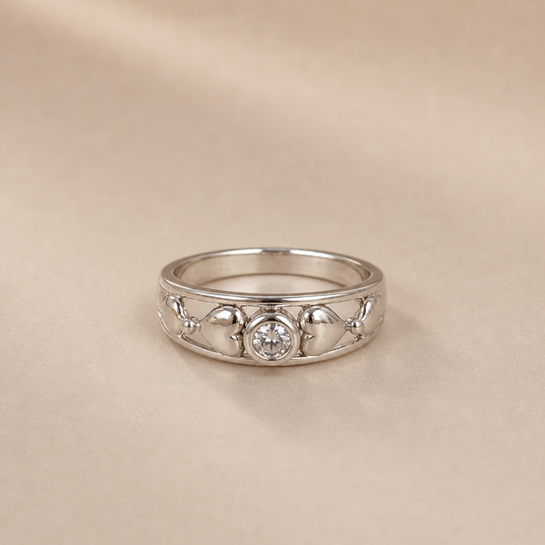 Luna Heart Band Ring