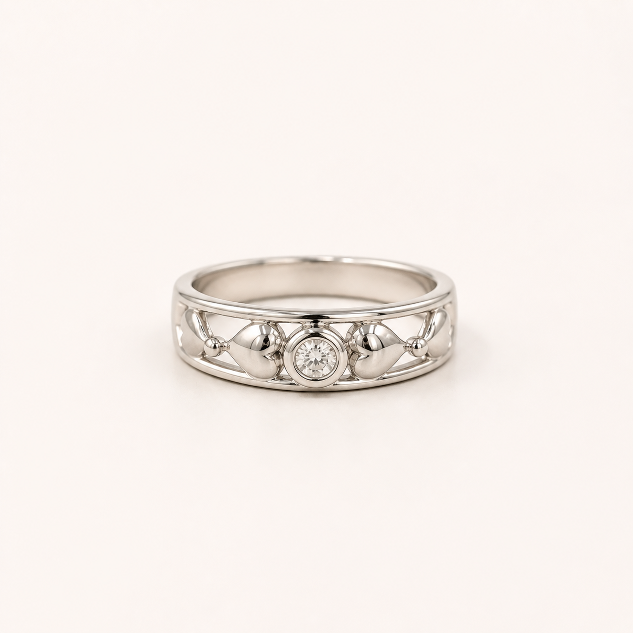 Luna Heart Band Ring