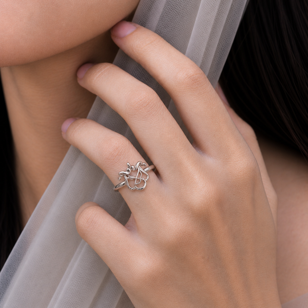 Amora Ring