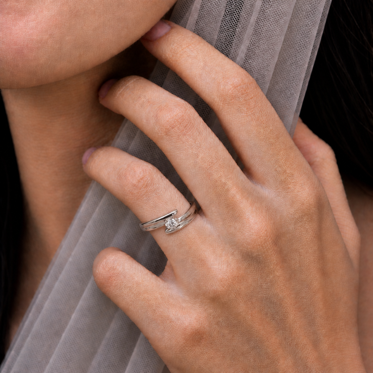 Serene Twist Solitaire Ring