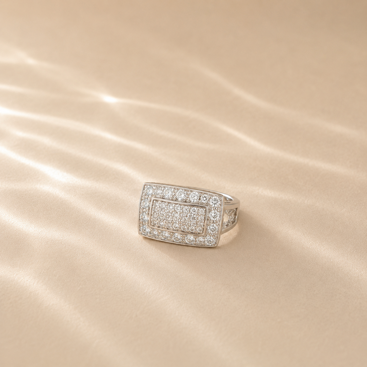 Regal Frame Ring