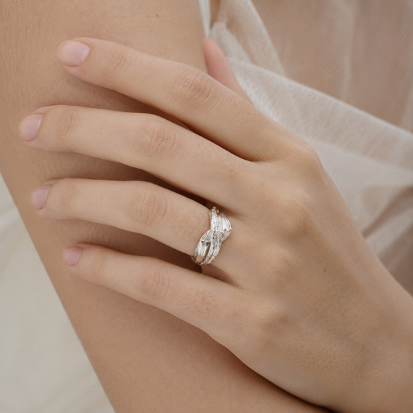 Feather Grace Ring
