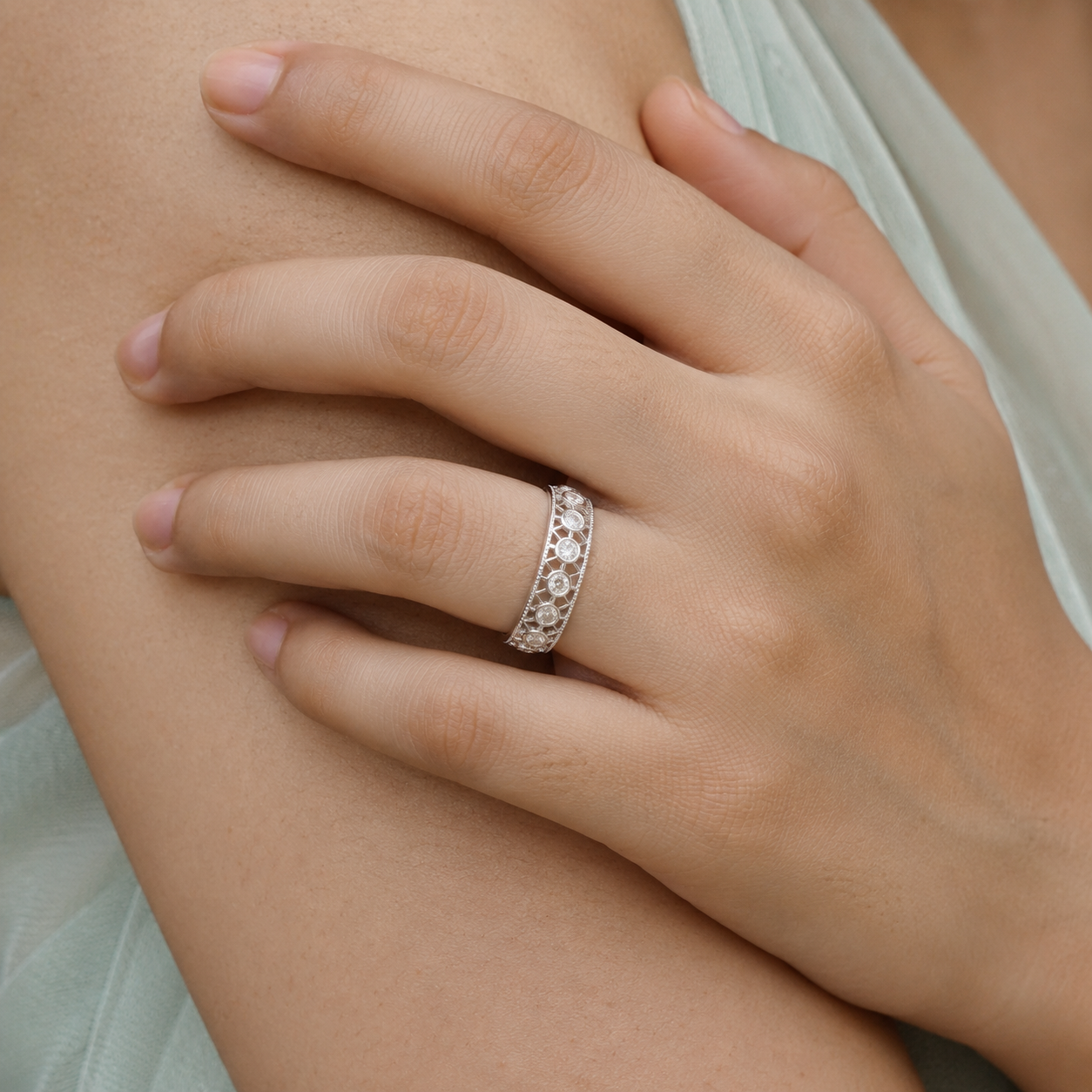 Aurielle Vintage Lattice Band Ring