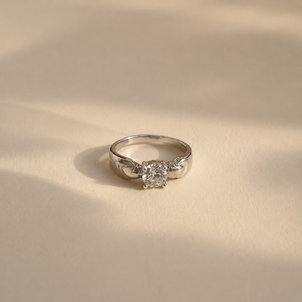 Aurielle Knot Solitaire Ring