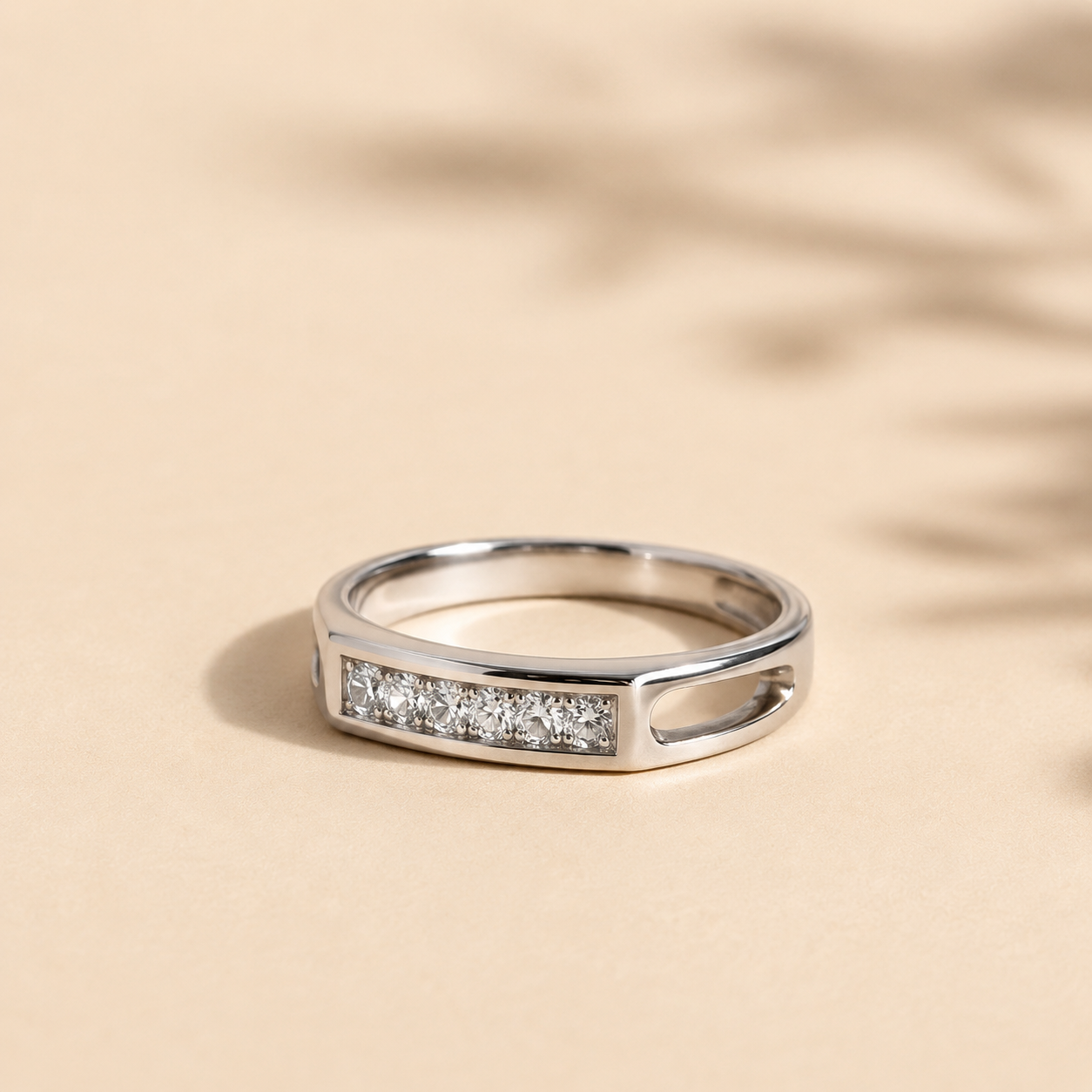 Lumière Channel Ring